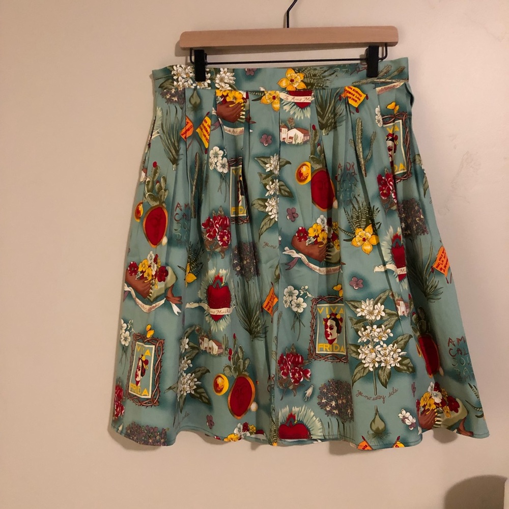 NWOT Viva Frida Kahlo Skirt